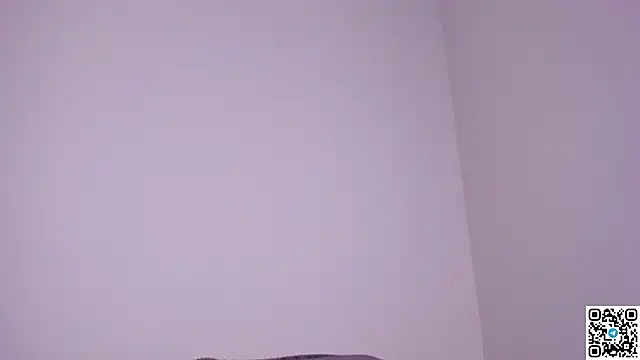 emmelieflorence online show from February 14, 2026, 6:52 pm