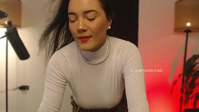 Artworktease online show from March 12, 2025, 6:32 pm