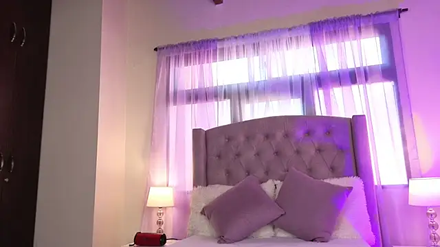 Snapshot of zaraquiinn chatting on October 18, 2025, 2:08 pm zaraquiinn online show from October 18, 2025, 2:08 pm