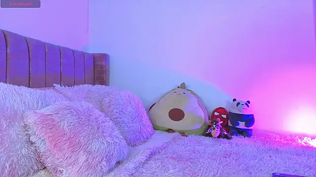 Snapshot of zaraquiinn chatting on November 5, 2025, 2:42 pm zaraquiinn online show from November 5, 2025, 2:42 pm