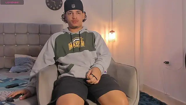 samxx muscle online show from December 1, 2025, 1:56 pm