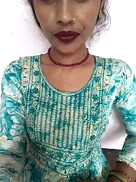 Eshna Dabral online show from October 3, 2025, 7:43 am