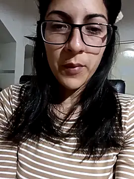 Camilitah online show from October 5, 2025, 8:43 pm