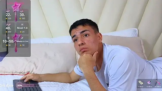 Snapshot of Hotboy21_ chatting on October 21, 2025, 4:01 am Hotboy21 online show from October 21, 2025, 4:01 am