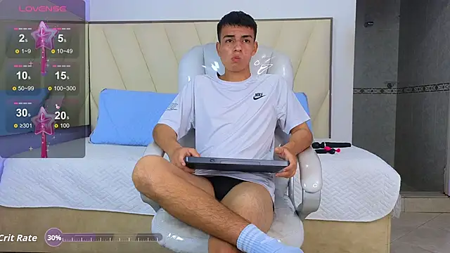 Snapshot of Hotboy21_ chatting on November 19, 2025, 3:39 am Hotboy21 online show from November 19, 2025, 3:39 am