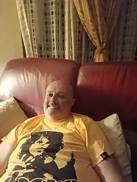 Alexis Bull online show from June 27, 2026, 11:00 pm