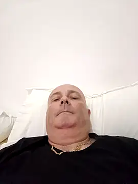 Alexis Bull online show from September 22, 2025, 11:05 am