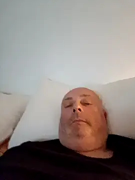 Alexis Bull online show from March 22, 2025, 1:11 am