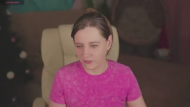 Snapshot of ValeryMurr chatting on December 21, 2025, 6:48 am ValeryMurr online show from December 21, 2025, 6:48 am