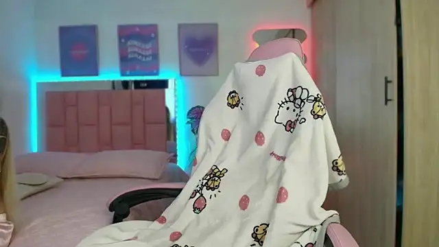 lunesweet online show from September 27, 2025, 9:21 pm