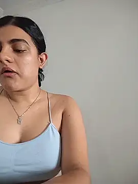 carlafox05 online show from February 12, 2026, 2:39 pm