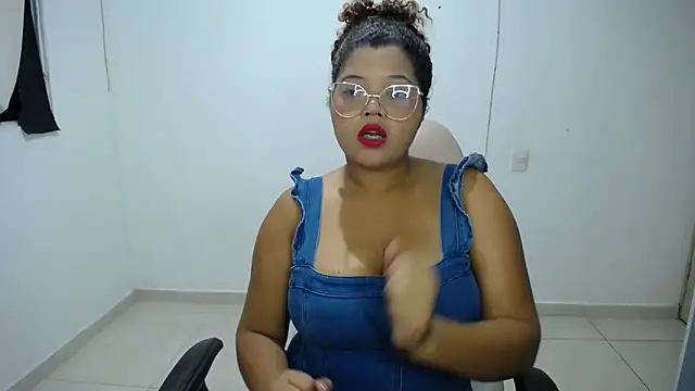 Snapshot of natalietits1 chatting on February 14, 2026, 12:22 am natalietits1 online show from February 14, 2026, 12:22 am