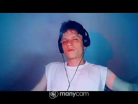 santihot089 online show from May 15, 2026, 1:36 am