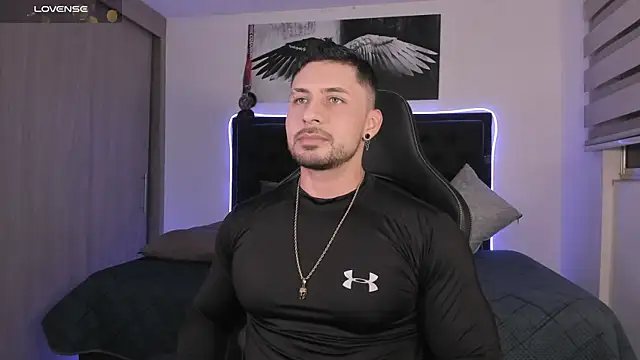 santi aesthetic online show from May 7, 2026, 3:00 am