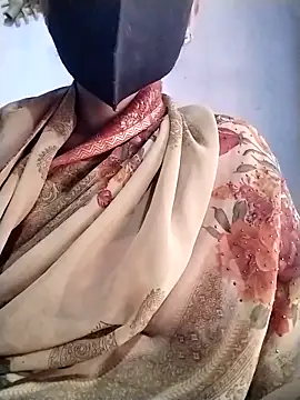 Snapshot of Soniy-Maax chatting on February 19, 2026, 8:22 am Soniy-Maax online show from February 19, 2026, 8:22 am