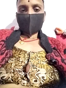 Snapshot of Soniy-Maax chatting on February 4, 2026, 2:34 pm Soniy-Maax online show from February 4, 2026, 2:34 pm