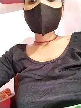 Snapshot of Soniy-Maax chatting on February 24, 2026, 8:48 am Soniy-Maax online show from February 24, 2026, 8:48 am