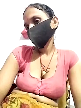 Snapshot of Soniy-Maax chatting on March 1, 2026, 4:40 pm Soniy-Maax online show from March 1, 2026, 4:40 pm