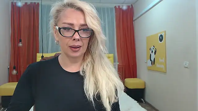 KatrinaCharm online show from September 9, 2025, 6:12 am