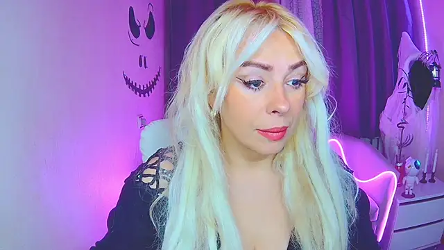 KatrinaCharm online show from November 1, 2025, 7:13 am