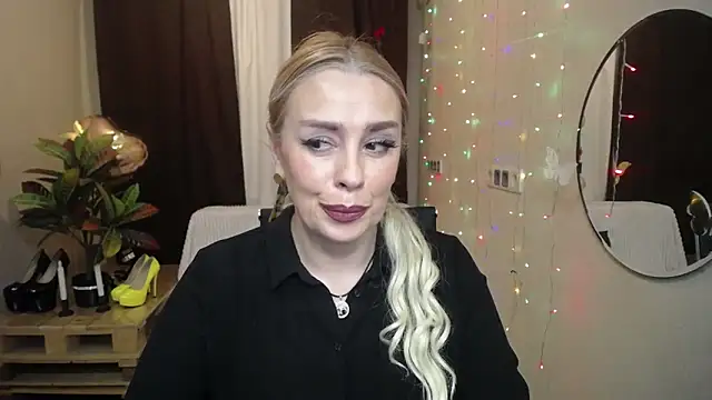 KatrinaCharm online show from March 22, 2025, 4:26 pm