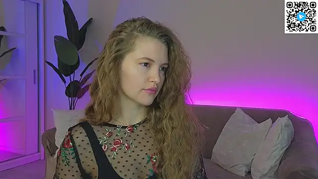 TesssaHart online show from October 14, 2025, 1:45 pm