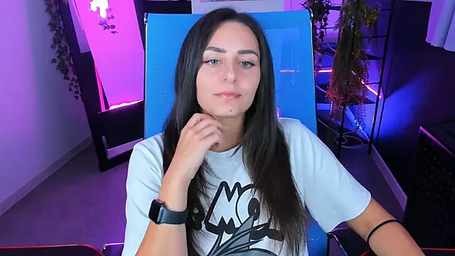 ValeriiMills online show from September 8, 2025, 2:38 pm