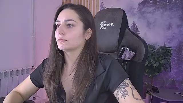 ValeriiMills online show from February 14, 2026, 2:50 pm