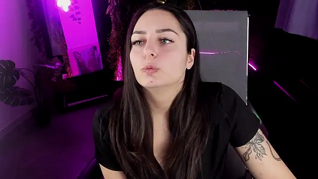 ValeriiMills online show from February 11, 2026, 3:01 pm