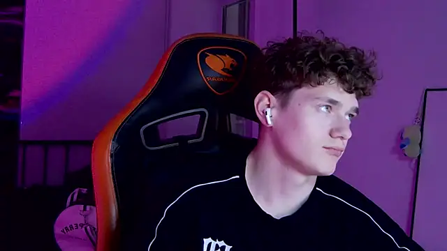 DanyDavis online show from October 5, 2025, 11:39 pm