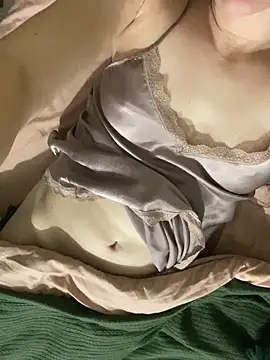 Snapshot of MariannaSida chatting on February 3, 2026, 8:25 pm MariannaSida online show from February 3, 2026, 8:25 pm