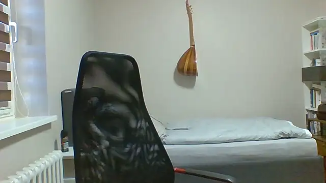 Bln412 online show from March 20, 2025, 1:26 pm