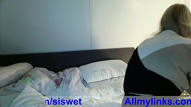 Snapshot of siswett chatting on December 5, 2025, 1:10 pm siswett online show from December 5, 2025, 1:10 pm