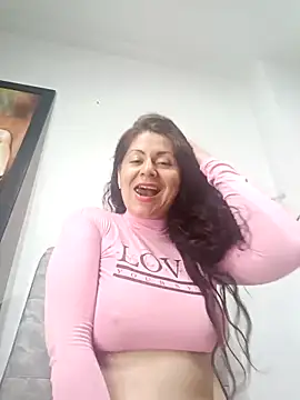 lunadicty online show from February 27, 2025, 10:53 pm