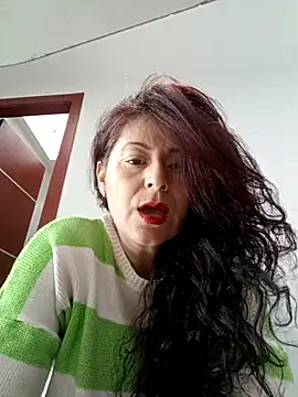 lunadicty online show from December 20, 2025, 6:44 pm