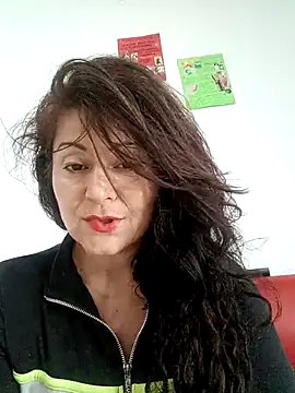 lunadicty online show from February 13, 2025, 10:11 pm