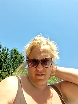 chupasexy online show from May 29, 2026, 12:11 pm