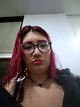 Snapshot of Cerecitaa02_ chatting on April 17, 2026, 11:40 pm Cerecitaa02 online show from April 17, 2026, 11:40 pm