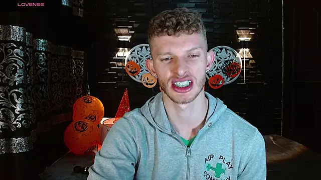 andrewxbi online show from October 24, 2025, 11:20 am