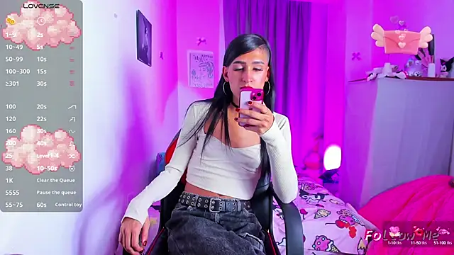 SkylerBennet online show from October 22, 2025, 3:17 am