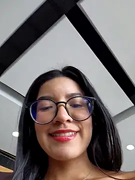 Pretty roxxyy online show from September 14, 2025, 1:44 pm