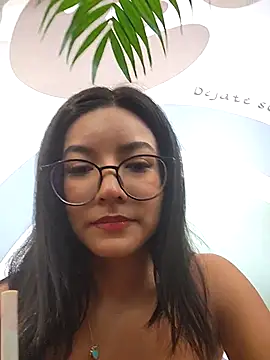 Pretty roxxyy online show from September 26, 2025, 1:40 pm