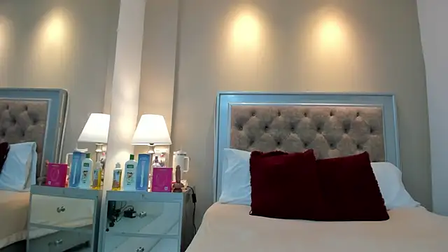 Snapshot of AlexaStorrm chatting on November 21, 2025, 4:11 am AlexaStorrm online show from November 21, 2025, 4:11 am