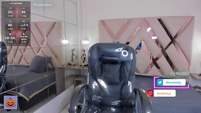 Snapshot of OliverTwinky chatting on October 25, 2025, 1:23 pm OliverTwinky online show from October 25, 2025, 1:23 pm