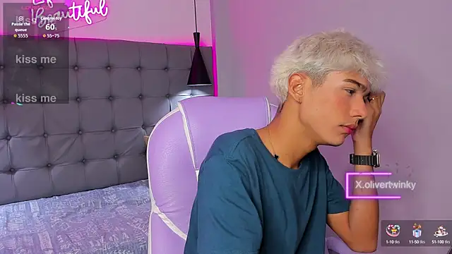 Snapshot of OliverTwinky chatting on September 9, 2025, 5:39 am OliverTwinky online show from September 9, 2025, 5:39 am