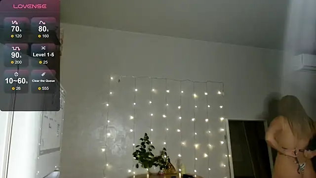 Snapshot of Eva___forever chatting on November 11, 2025, 1:11 am Eva forever online show from November 11, 2025, 1:11 am