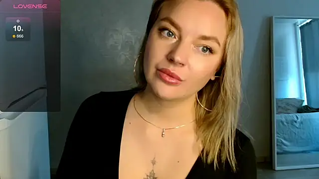 Snapshot of Eva___forever chatting on September 26, 2025, 1:56 am Eva forever online show from September 26, 2025, 1:56 am