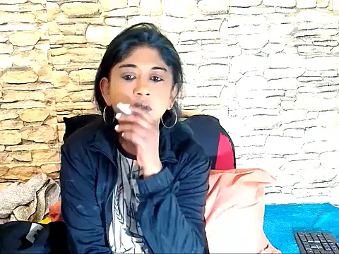 IndianPleasurez1 online show from September 29, 2025, 5:40 pm