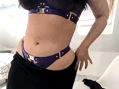 MoonlitLust online show from May 22, 2026, 8:01 am