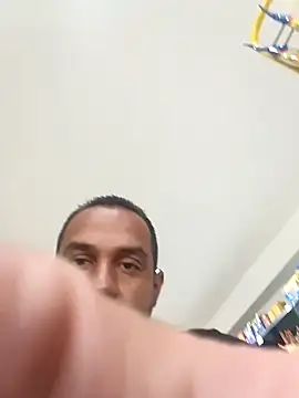 elnegro707070 online show from October 3, 2025, 11:23 am